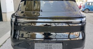 leapmotor-b-10-elettrica-ad-auto-lavello%20(10)%20(fileminimizer).jpeg