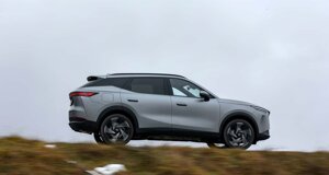 omoda-5-shs-h-2025-la-prova-su-strada (1).jpeg