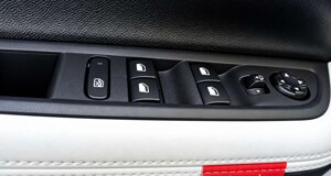 citroen-c-3-max-bianca-ad-auto-lavello%20(2).jpeg