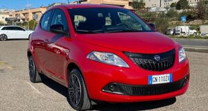 lancia-ypsilon-hybrid-usata-lavello-ad-auto-panoramica.jpeg