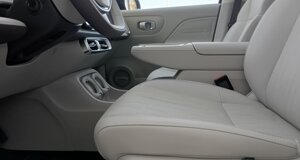 leapmotor-b-10-elettrica-ad-auto-lavello%20(2)%20(fileminimizer).jpeg