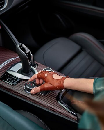 7d1c21a9-7153-4c3b-985b-1016a7912bde