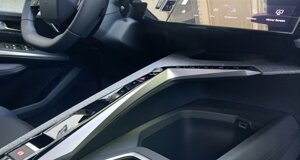 peugeot-3008-allure-hybrid-lavello-ad-auto%20(28).jpeg