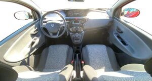 lancia-ypsilon-hybrid-usata-lavello-ad-auto-.jpeg