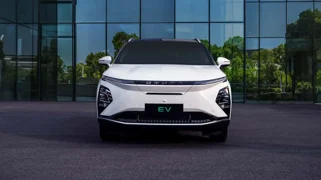 omoda-5-ev-ad-auto-lavello