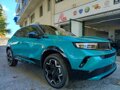 Mokka GS automatica. Colore ciano brillante. SUV in pronta consegna con motore 1.2 turbo.