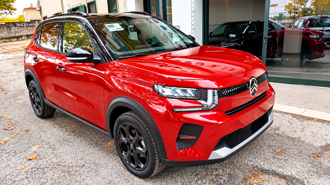 suv citroÃ«n rosso dâautunno