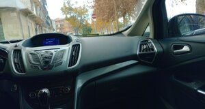 ford-c-max-usato-lavello-ad-auto-parabreza.jpeg