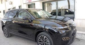 leapmotor-b-10-elettrica-ad-auto-lavello%20(24)%20(fileminimizer).jpeg