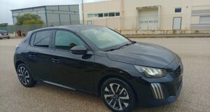 peugeot-208-business-nera-lavello-lato-destro.jpeg