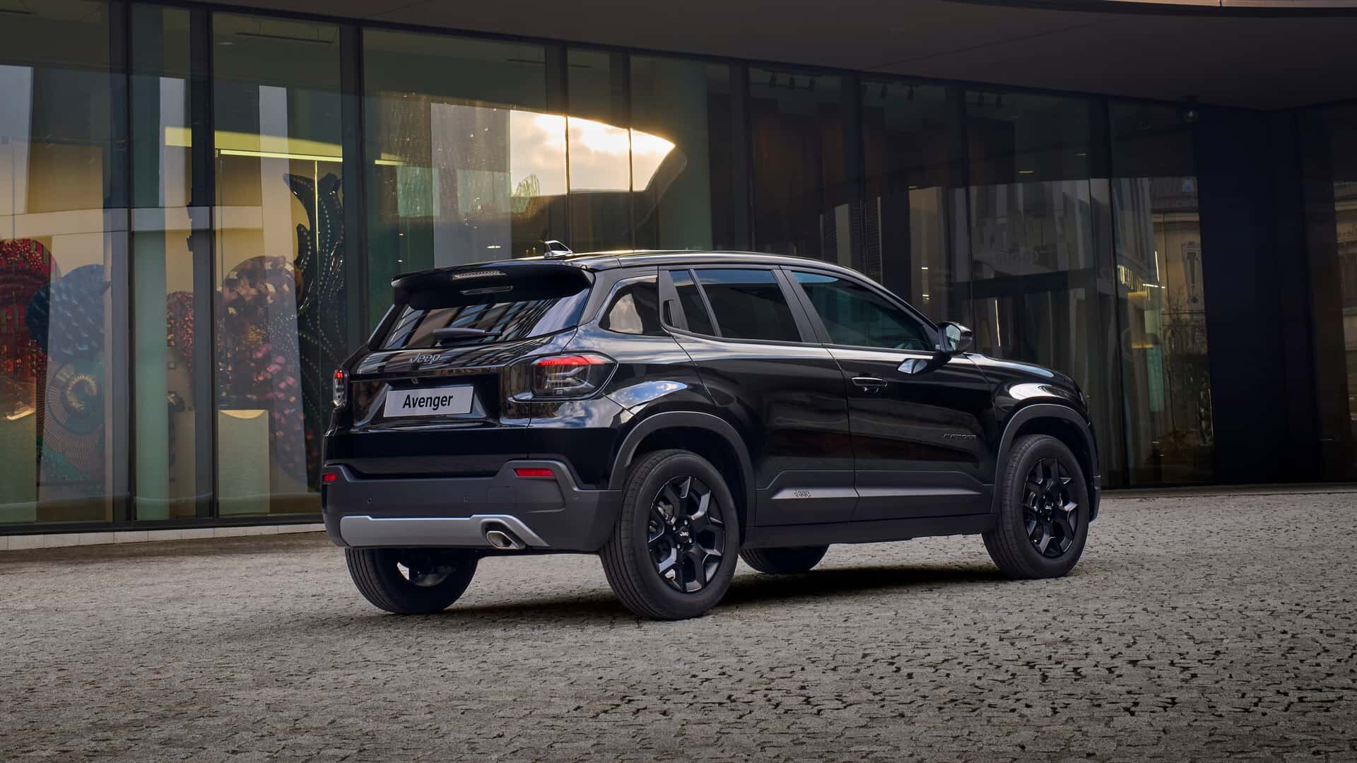 jeep-avenger-black-edition-(4).jpeg