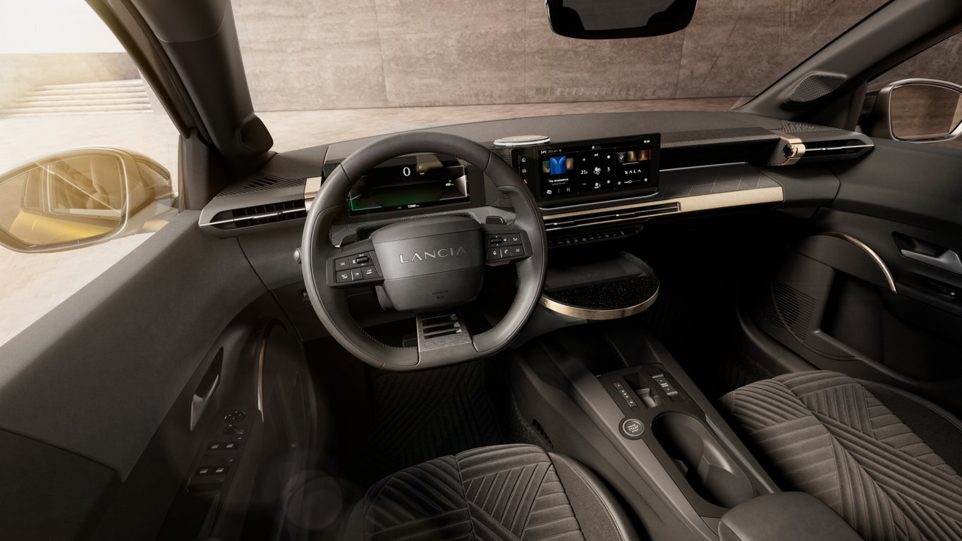 new-lancia-ypsilon-lavello-ad-auto-volante.jpeg