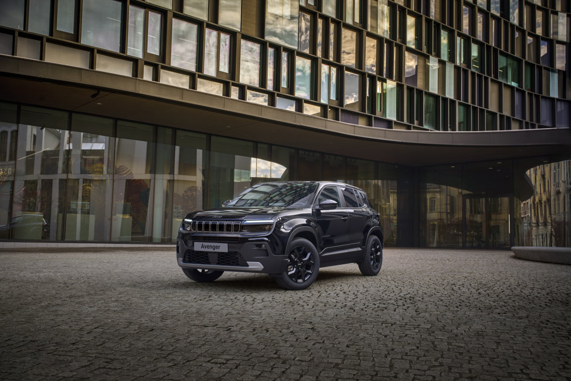 jeep-avenger-black-edition-ad-auto-lavello-(20).jpeg