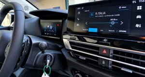citroen-c-4-hybrid-ad-auto-lavello%20(4).jpeg