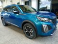 Peugeot 2008 Allure Nuova Blu Obsession - 130cv Au La Peugeot 2008 Allure 1.2 130CV EAT8 Nuova nel sorprendente colore Blu Obsession.