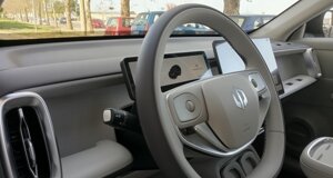 leapmotor-b-10-elettrica-ad-auto-lavello%20(31)%20(fileminimizer).jpeg
