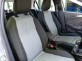 Opel Corsa 1.2 100cv Edition Nuova Silver - Sedili I sedili anteriori dell'Opel Corsa Edition Nuova, con rivestimento in tessuto e design ergonomico.