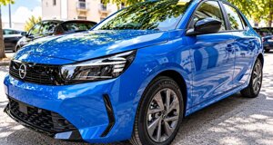 opel-corsa-edition-blu-ad-auto-lavello%20(2).jpeg