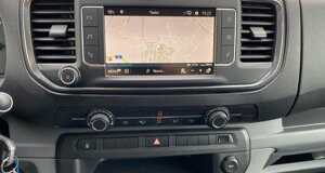opel-vivaro-usato-lavello-ad-auto-vista-frontale.jpeg