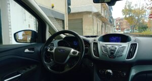 ford-c-max-usato-lavello-ad-auto-interni.jpeg