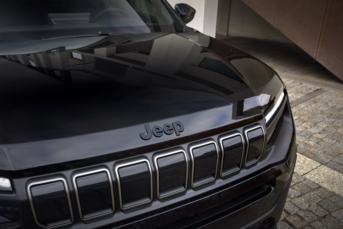 jeep-avenger-black-edition-ad-auto-lavello-(9).jpeg