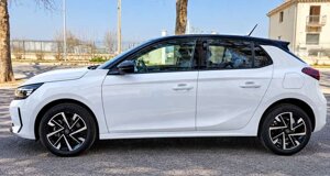 opel-corsa-gs-ad-auto-lavello%20(17).jpeg