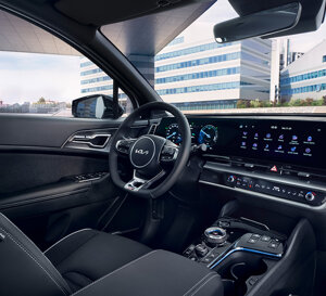 Interni Kia Sportage: comfort elevato e cruscotto digitale moderno per un'esperienza di guida premiu