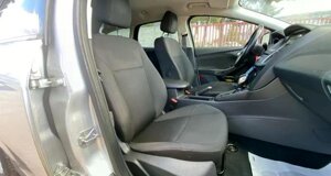 ford-focus-usata-ad-auto-lavello-radio.jpeg