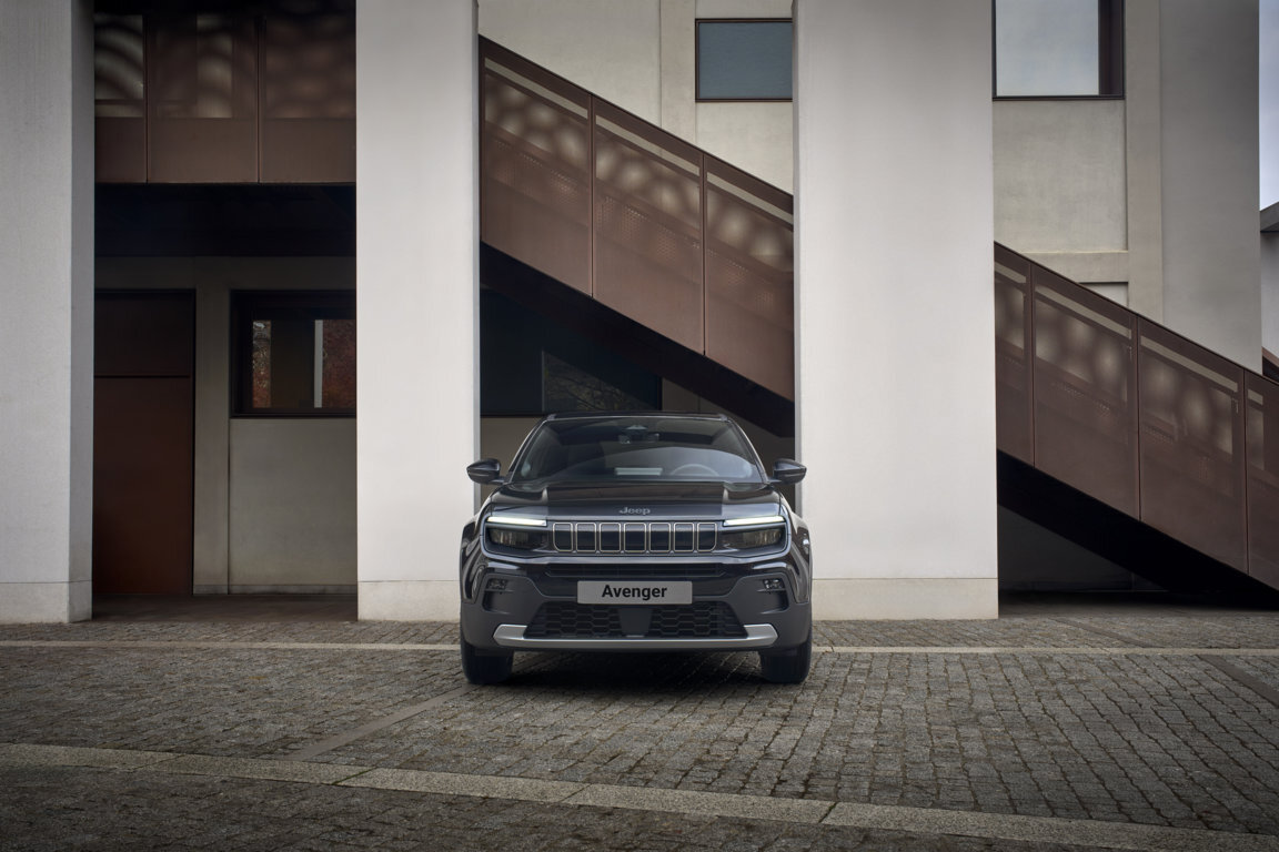 jeep-avenger-black-edition-ad-auto-lavello-(6).jpeg