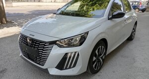 peugeot-208-ad-auto-lavello%20(7).jpeg