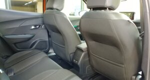 peugeot-2008-hdi-usato-lavello-ad-auto-sedili-posteriori%20(fileminimizer).jpeg