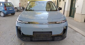 leapmotor-b-10-reev-ad-auto-lavello%20(12).jpeg