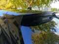 Dettaglio spoiler/tetto Opel Mokka Profilo sportivo: lo spoiler posteriore e il tetto nero lucido per un look bicolore distintivo