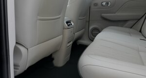 leapmotor-b-10-elettrica-ad-auto-lavello%20(9)%20(fileminimizer).jpeg