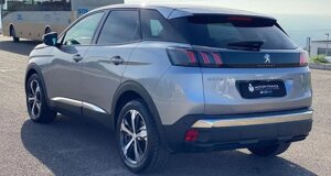 peugeot-3008-hdi-usato-lavello-ad-auto-retro.jpeg