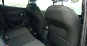peugeot-208-business-nera-lavello-display-retrocamera.jpeg