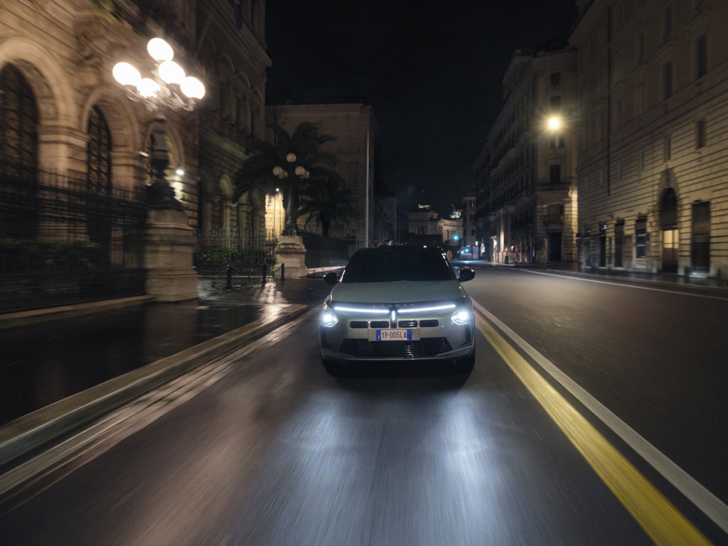 lancia-ypsilon-1.2-100-cv-lavello-ad-auto-(10).jpeg