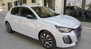 peugeot-208-ad-auto-lavello%20(5).jpeg