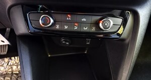 opel-corsa-edition-ad-auto-lavello%20(10).jpeg