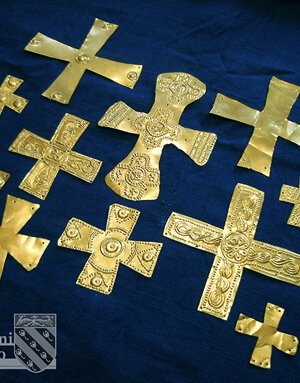 Croci auree longobarde, riprodotte in lamina di ottone da reperto originale. VI-VII secolo d.C.
