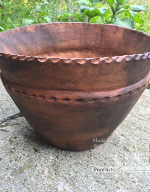 Olla con decorazione a unghiate. Museo Archeologico ORMA, Pezzaze (BS).