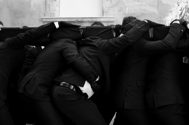 1 classificato sezione fotografia - pierre golisano - settimana santa, trapani, sicilia, italia, 04 _ 2025 - cm 50x40 (1).jpeg