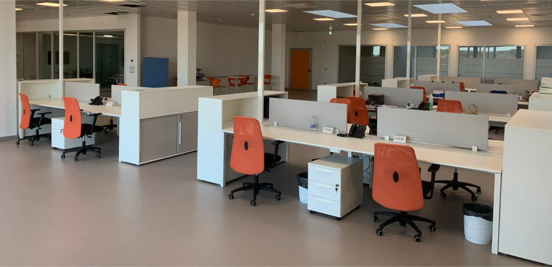 arredi ufficio, arredo a lecce, arredo in provincia di lecce, biblioteca arredi, montessori, leo homes