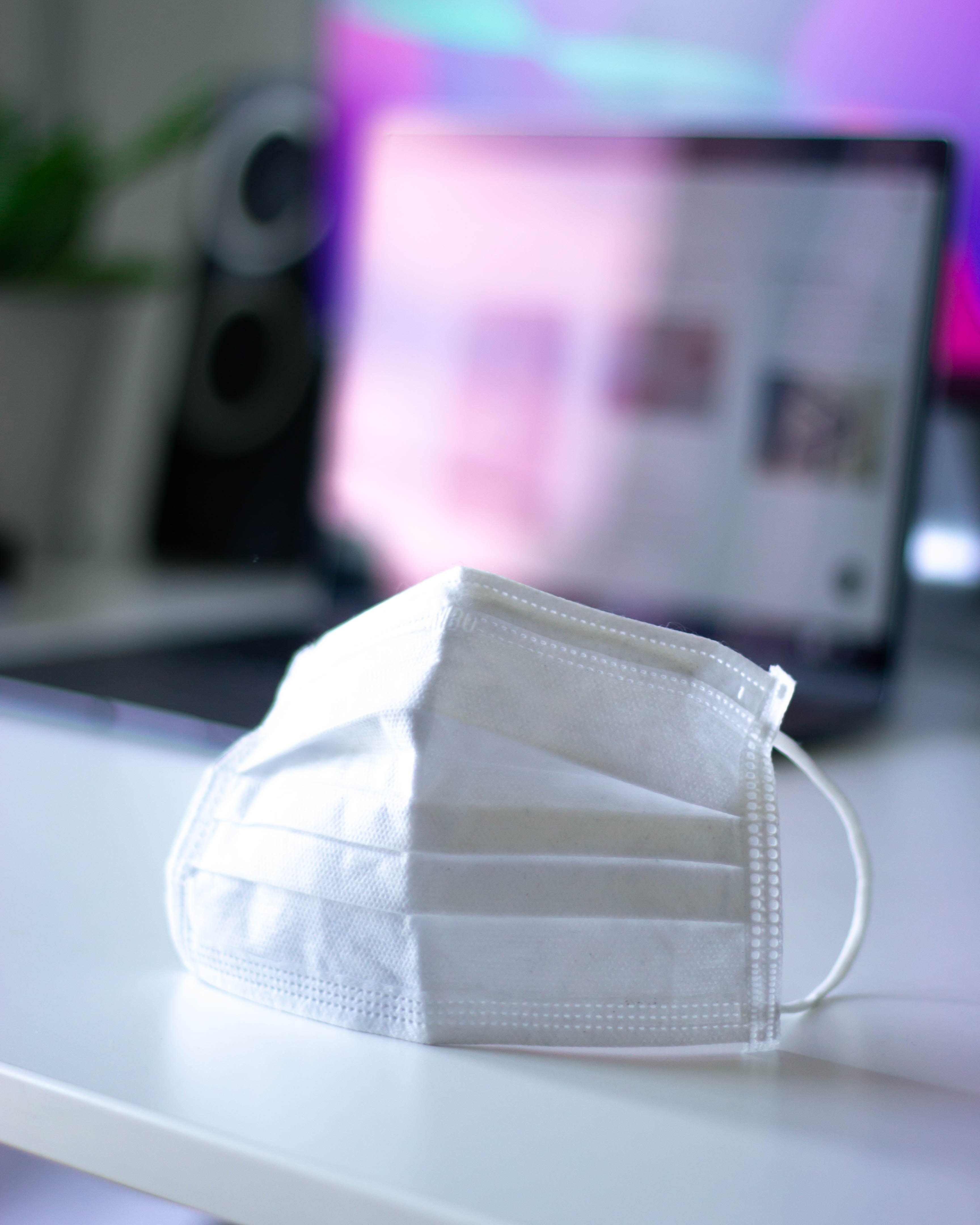 Mini Quarantena e doppio tampone, giro di vite sulle connessioni con l'estero fino a fine mese