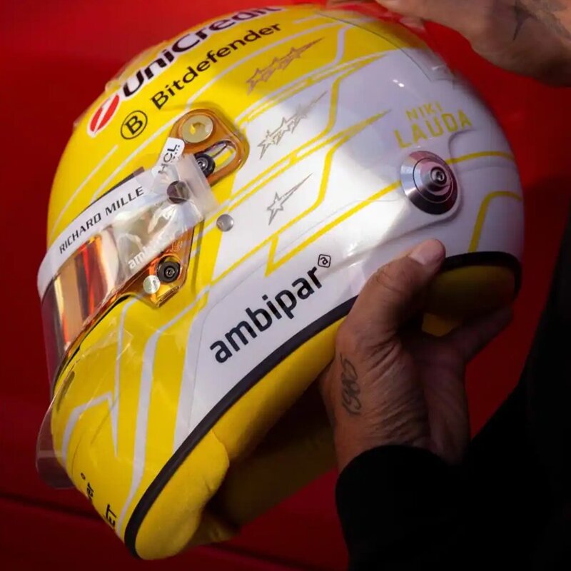 casco-lewis-hamilton-scuderia-ferrari-hp-gp-ditalia-2025