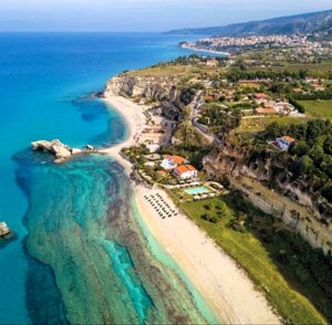 ef697907d768fecacd5bc21afe889edf36bf05e8