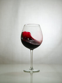 Vine glass
