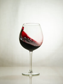 Vine glass