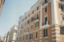 18 - Condominio v. Tevere n°15 Facciata e scale