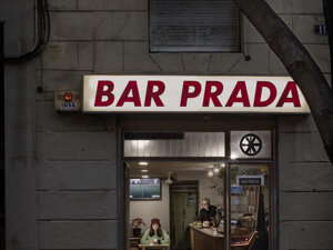 photography project in Barcelona neighborhood of Poble-sec about business shops and architecture